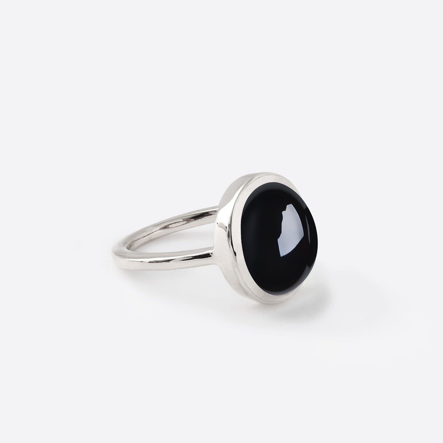 Oval Ring - Silver & Onyx / Size 50