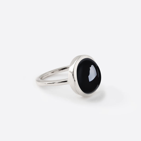 Oval Ring - Silver & Onyx / Size 50
