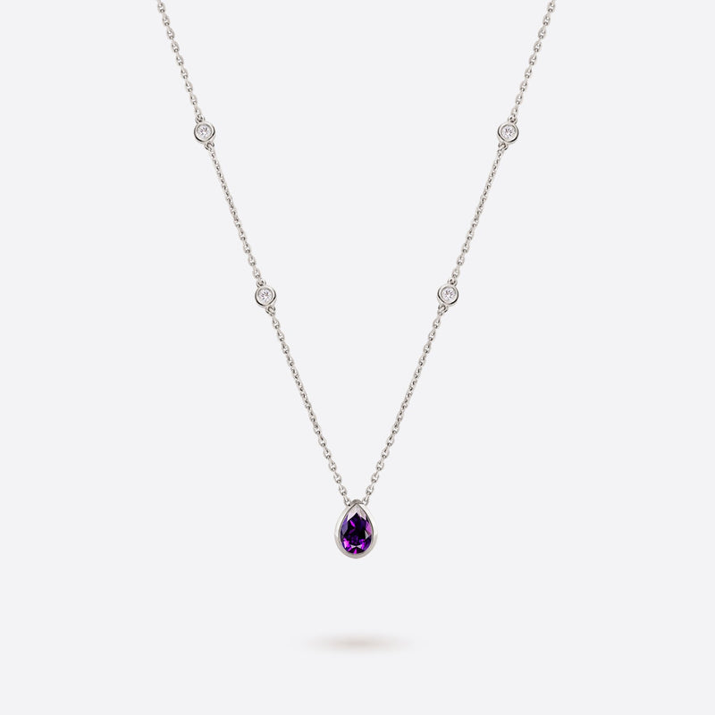collier en or blanc 18k accompagne de diamants et amethyste violette en forme de poire
