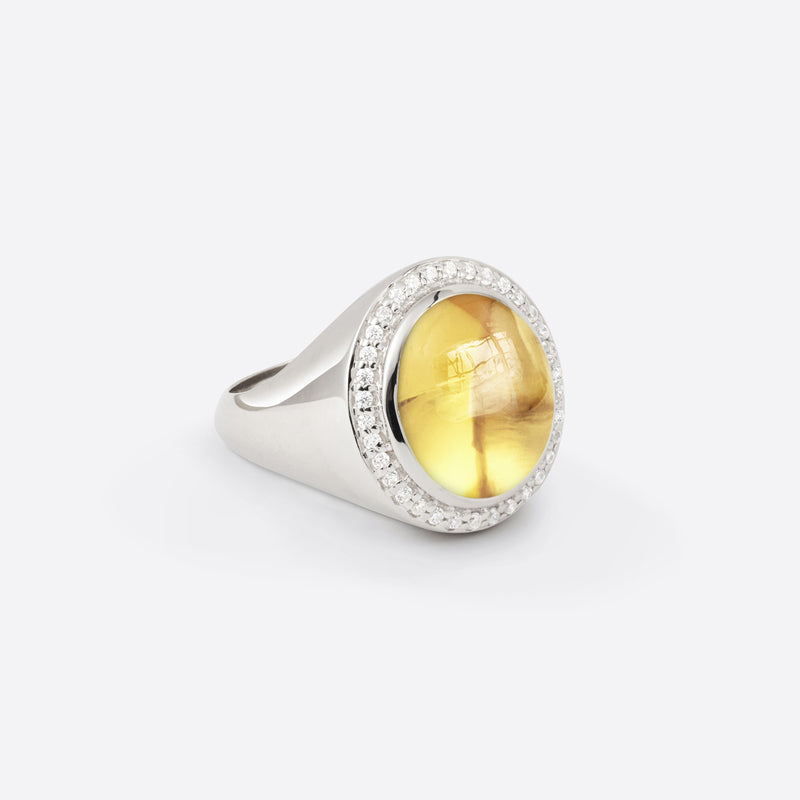 Bague chevalière pour femme en or blanc 18k avec diamants et pierre fine citrine sous forme ovale