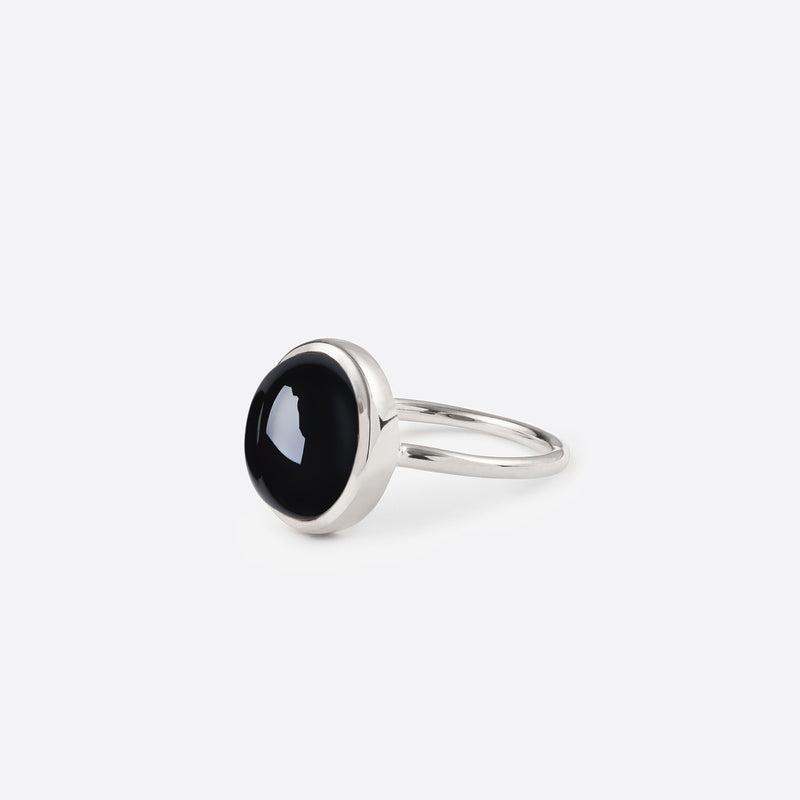 Small Oval Ring - Onyx & Gold