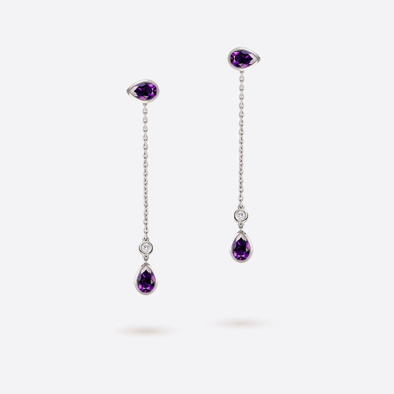 boucles d oreilles pendantes en forme de poire en or blanc 18k serties de pierres amethyste violettes et diamants
