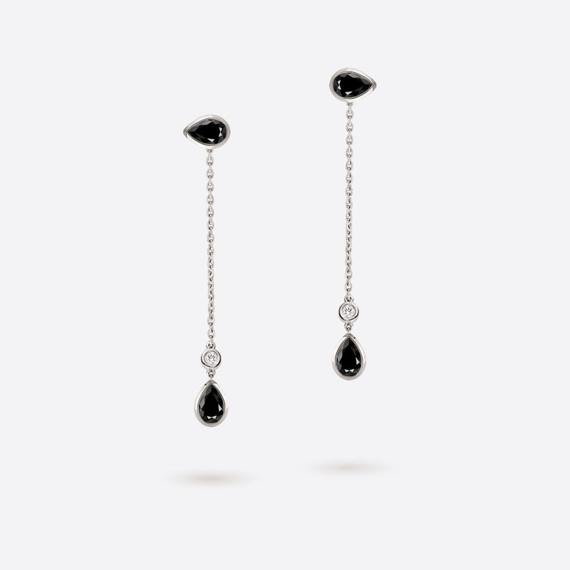 boucles d oreilles pendantes en forme de poire en or blanc 18k serties de pierres spinelle noires et diamants