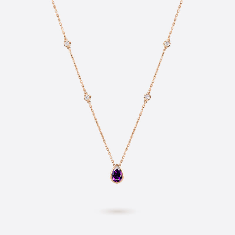 collier en argent plaque or rose accompagne de diamants et amethyste violette en forme de poire
